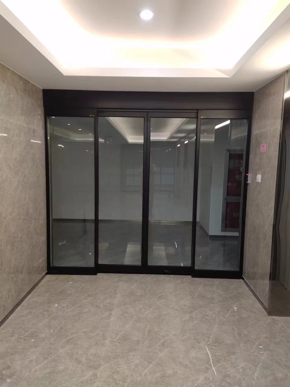 南通市玻璃伸缩门